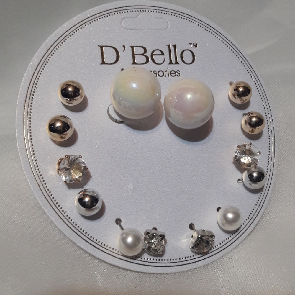 Pierced earrings  set  7